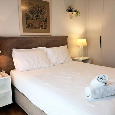Elegant Apartment In Acropolis Афіни Екстер'єр фото